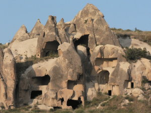 Juin-2010_Göreme-3-églises-identiques_2